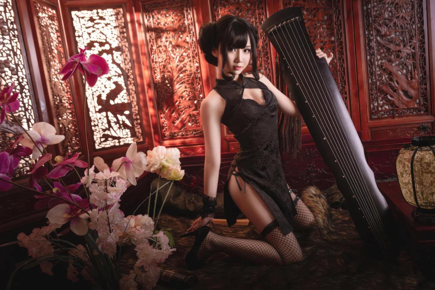 面饼仙儿 - 魔女旗袍 [33P-322MB] tg@simisebaisi 【丝足阁】029.webp